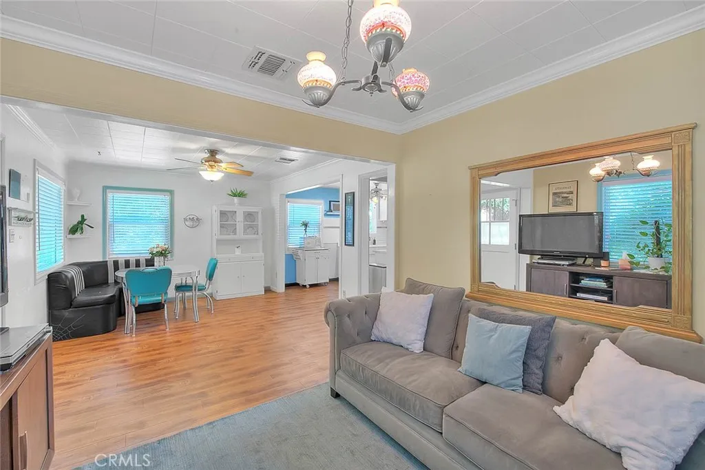 15524 Lemarsh Street, San Fernando, California 91345 home-pic-15